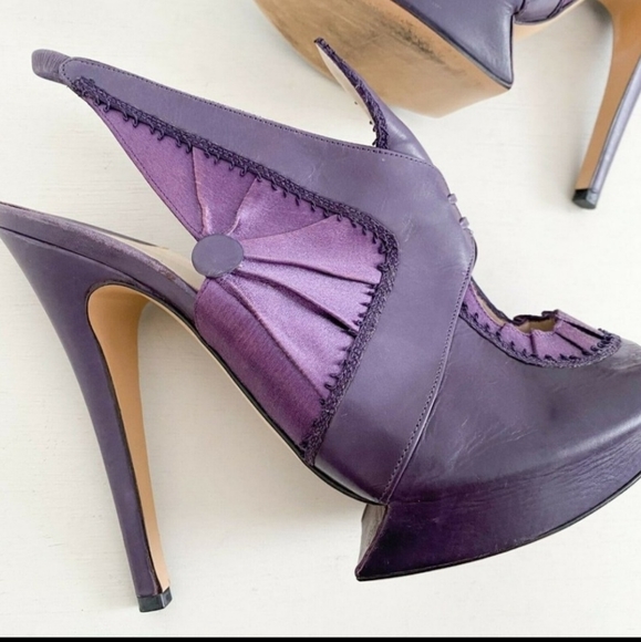 π― Nicholas Kirkwood Peep-Toe Corset Platforms - Picture 4 of 17